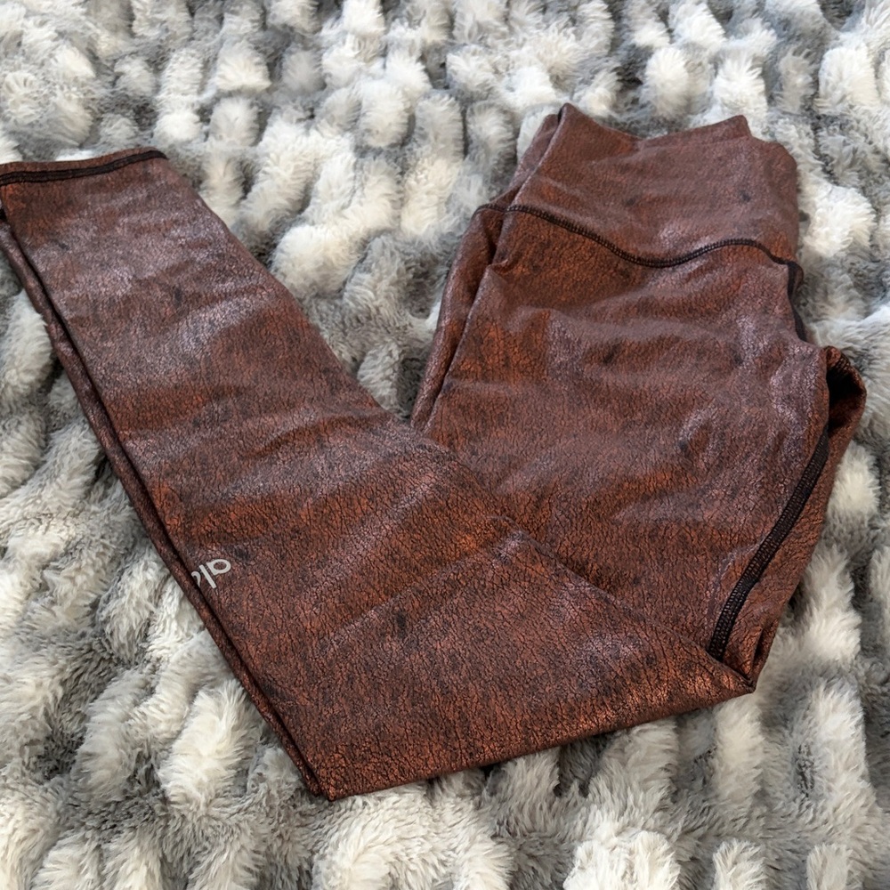 ALO Yoga metallic Copper crackle  Leggings, size small